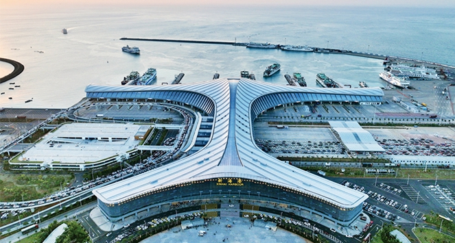 努力把海南自由貿易港打造成為引領我國新時代對外開放的重要門戶